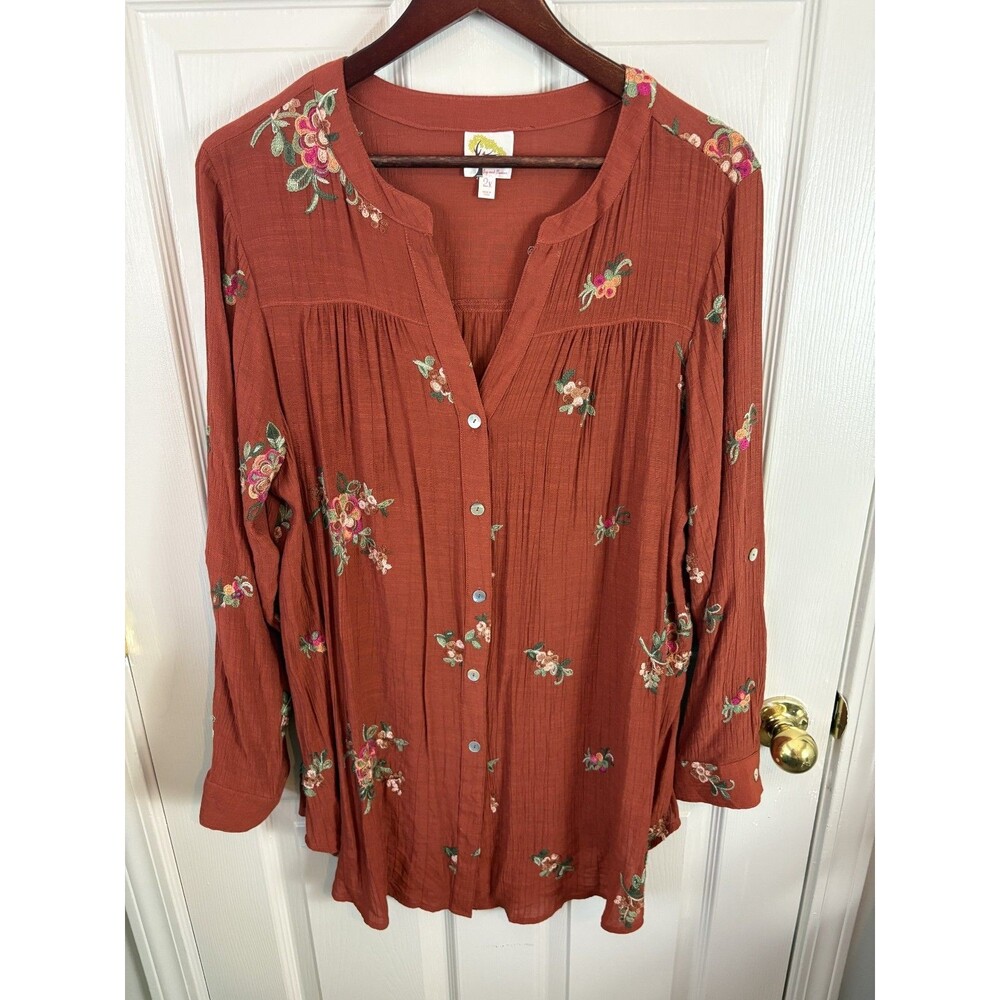 Fig & Flower Embroidered Floral Blouse/Front Button Tunic Style 2X - 344